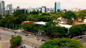 1. Localização UM
